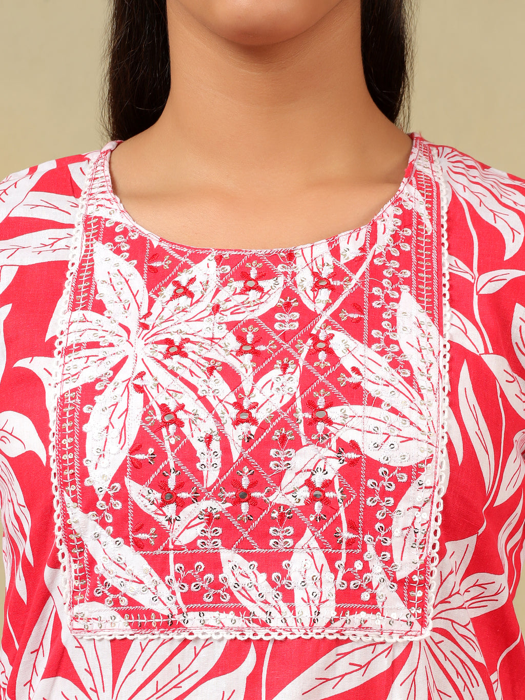 Saanjh Lily Floral Motif Kurta Set