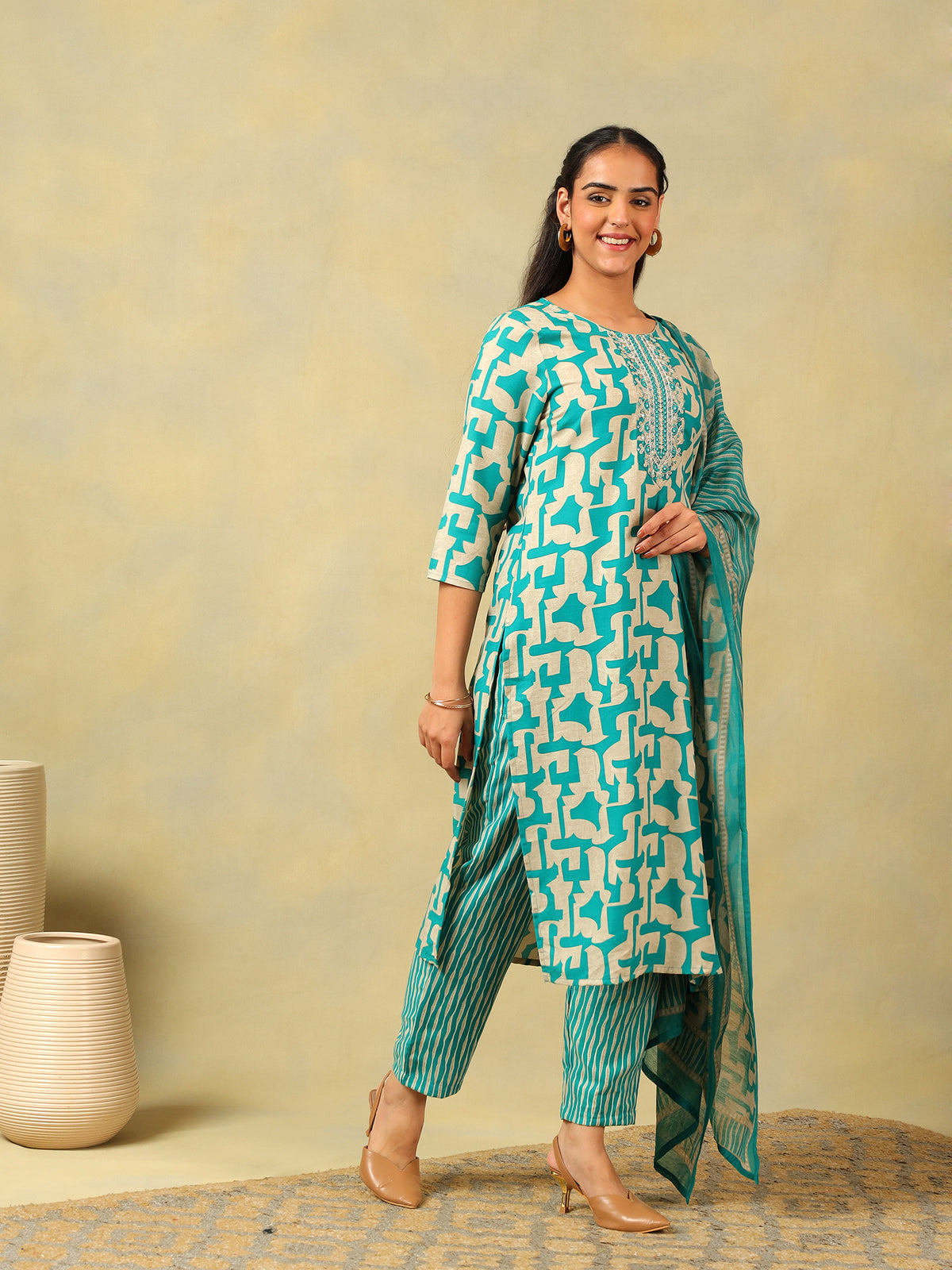 Amishi Teal Abstract Suit Set