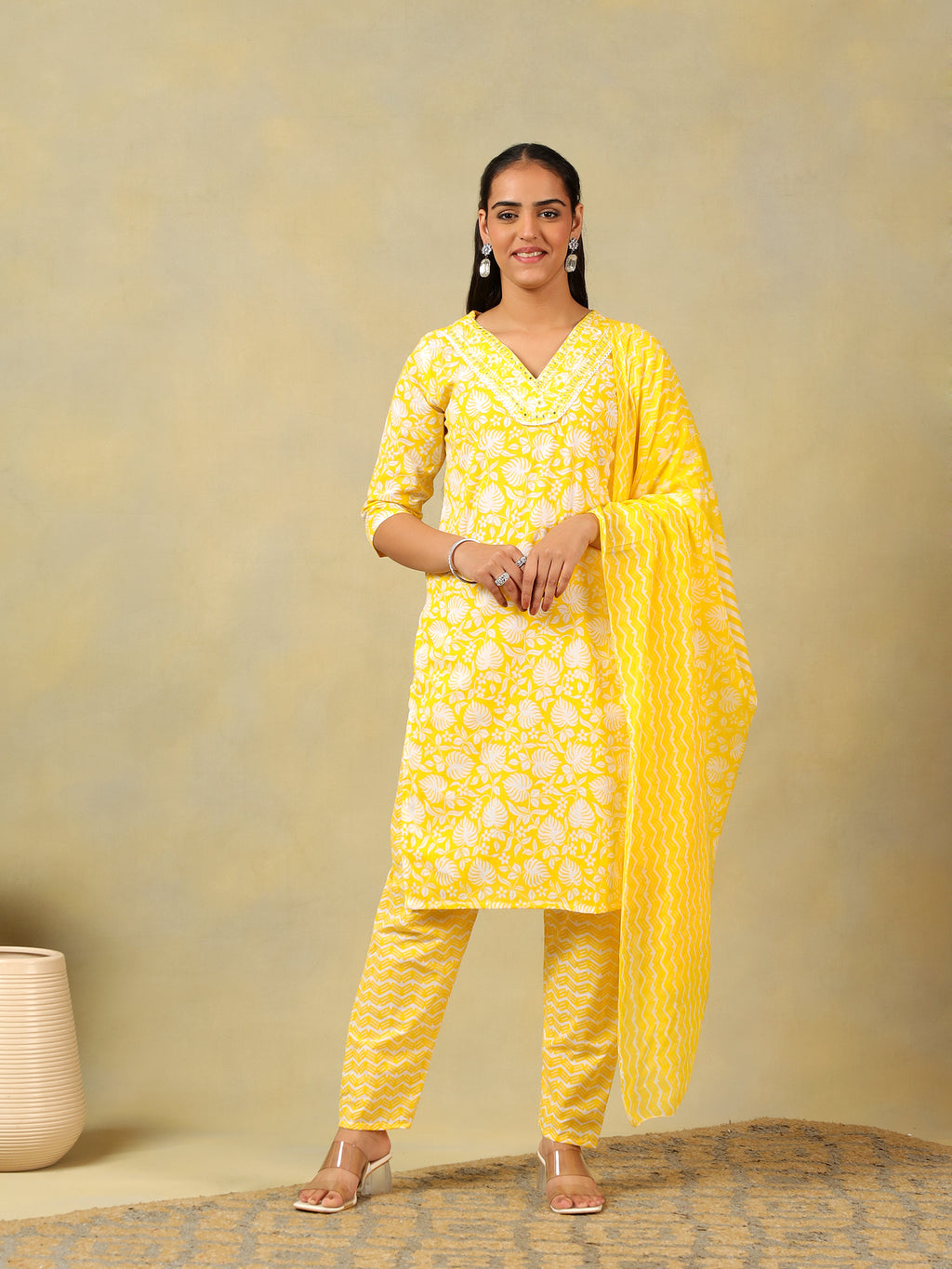 Myra Sunny Leafy Bloom Kurta Set