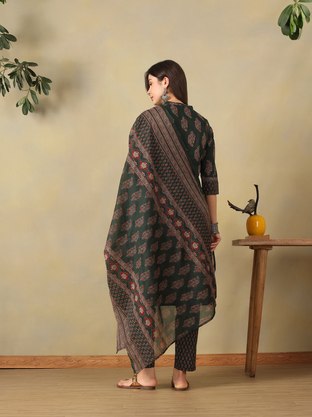 Mamicha Green Ethnic Set