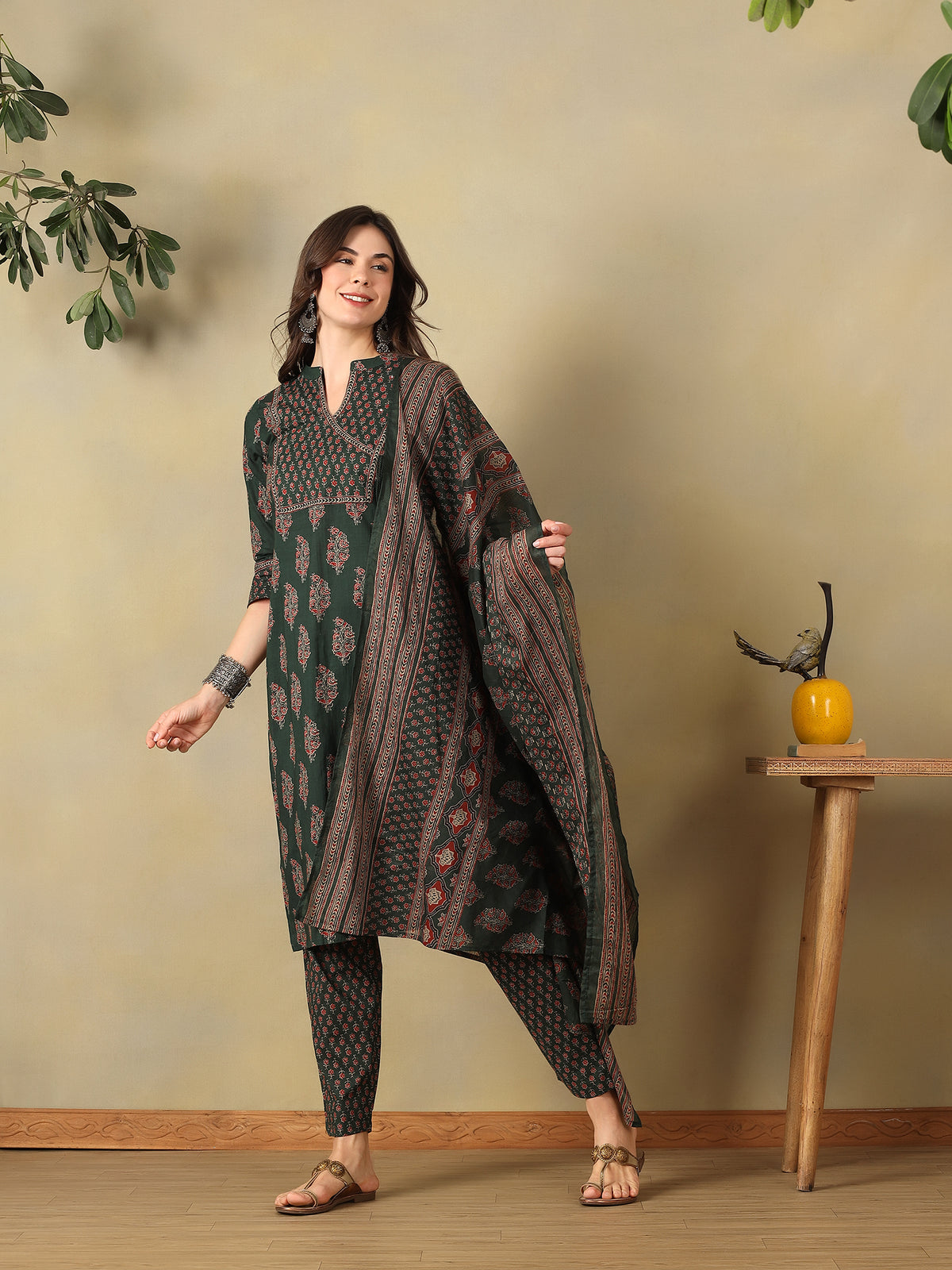 Mamicha Green Ethnic Set