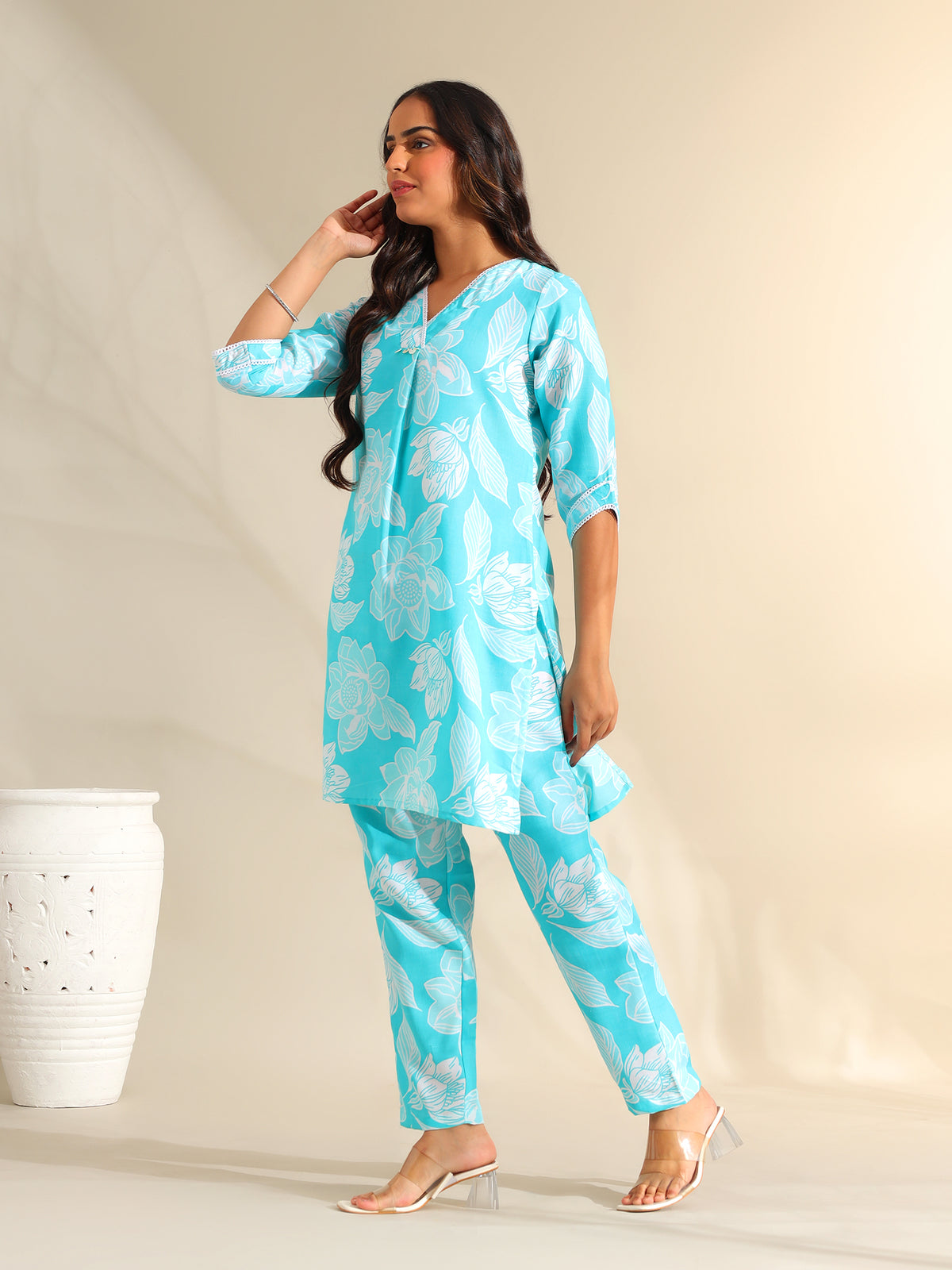 Ojasvi Aqua Botanical Kurta Set
