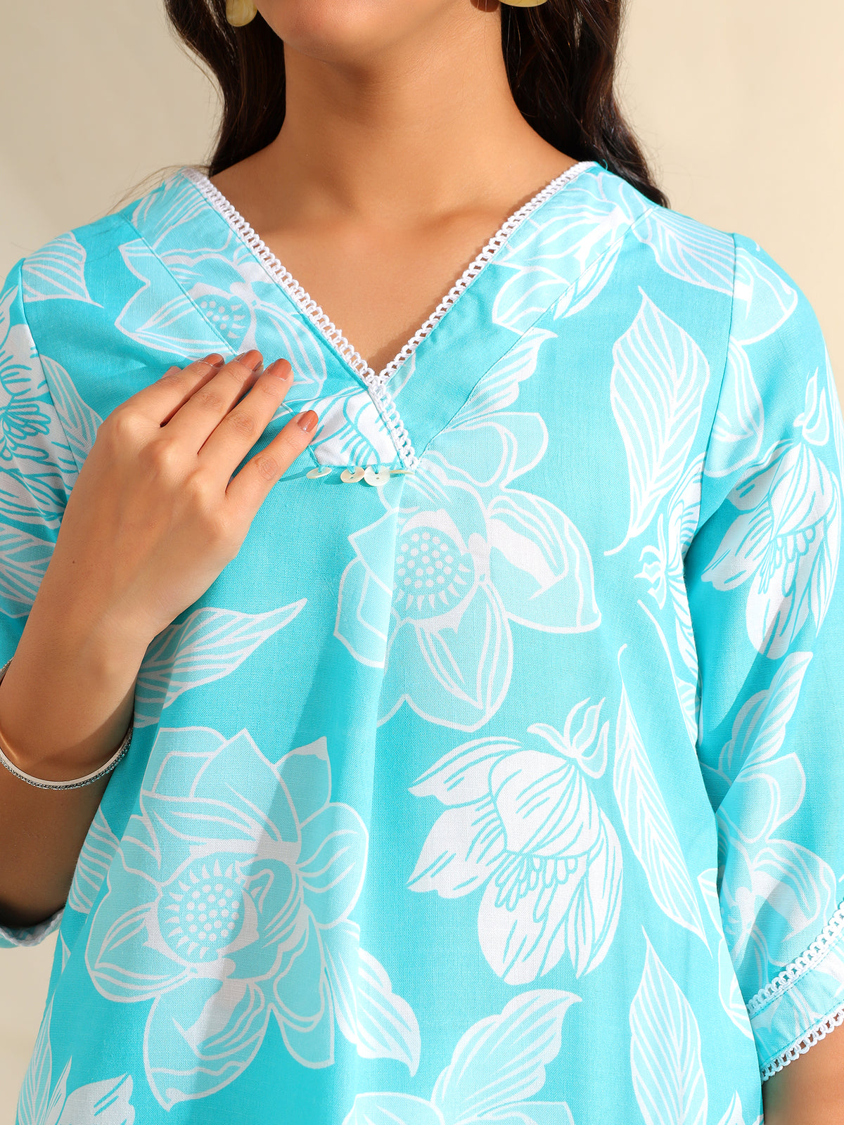 Ojasvi Aqua Botanical Kurta Set