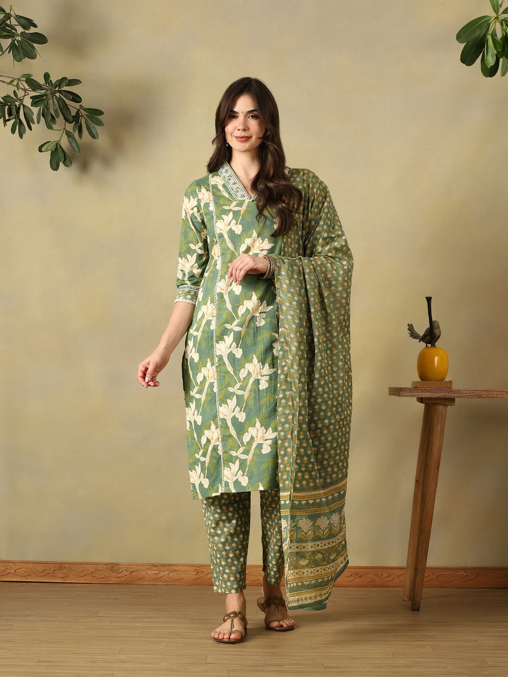 Mamicha Green Ethnic Set