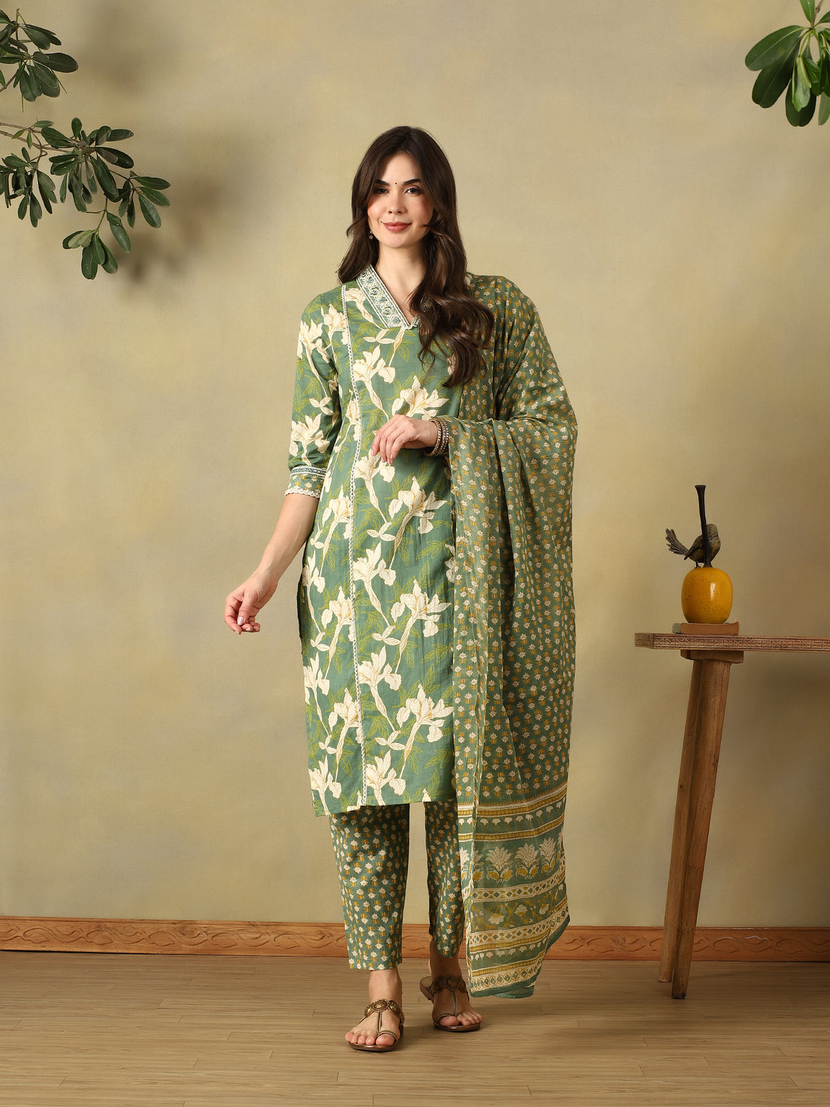 Mamicha Green Ethnic Set