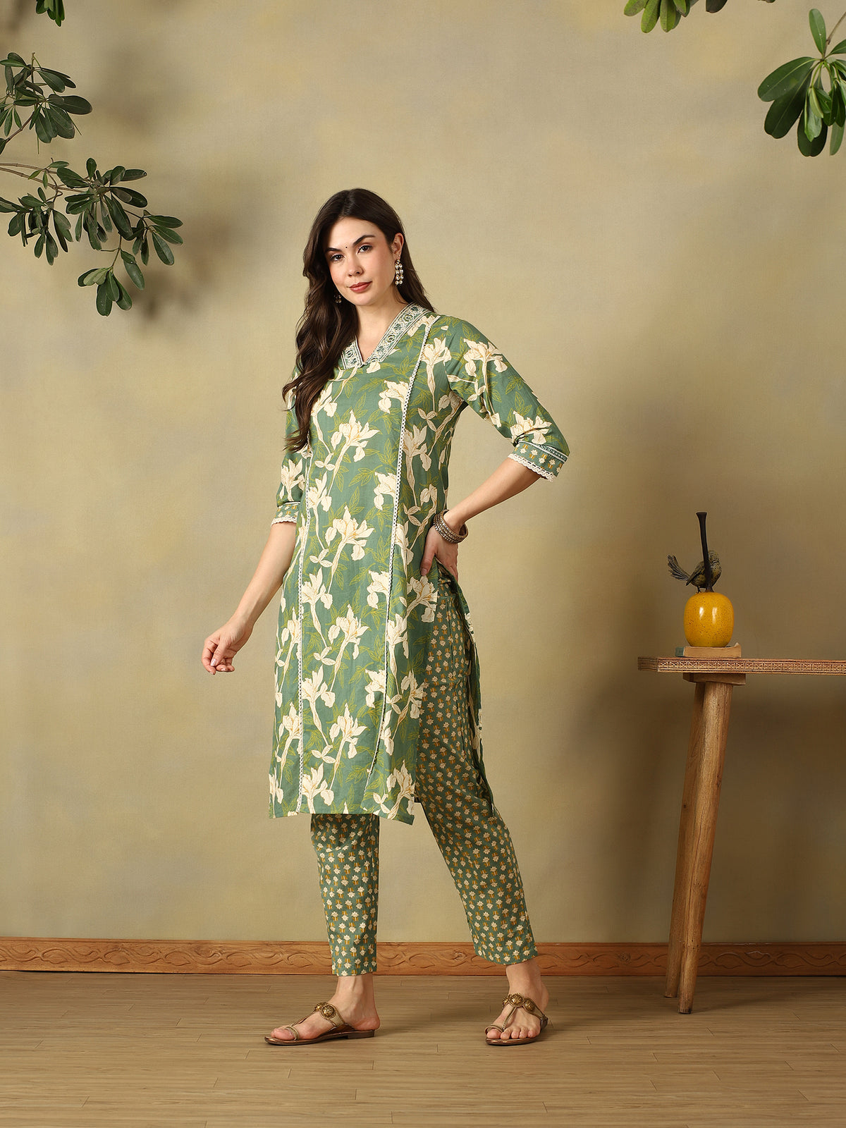 Mamicha Green Ethnic Set