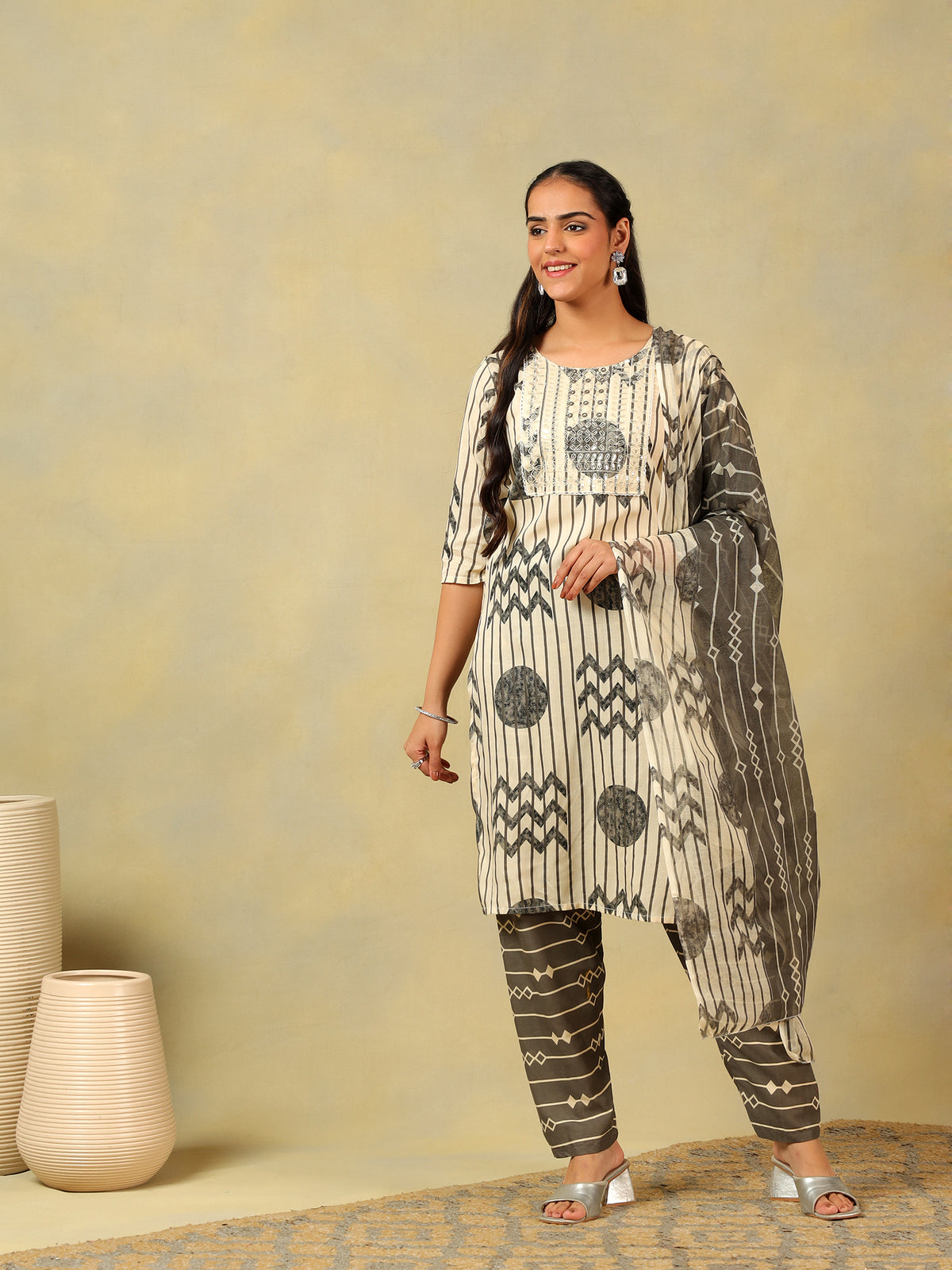 Saanvi Monochrome Geometric Block Print Suit Set