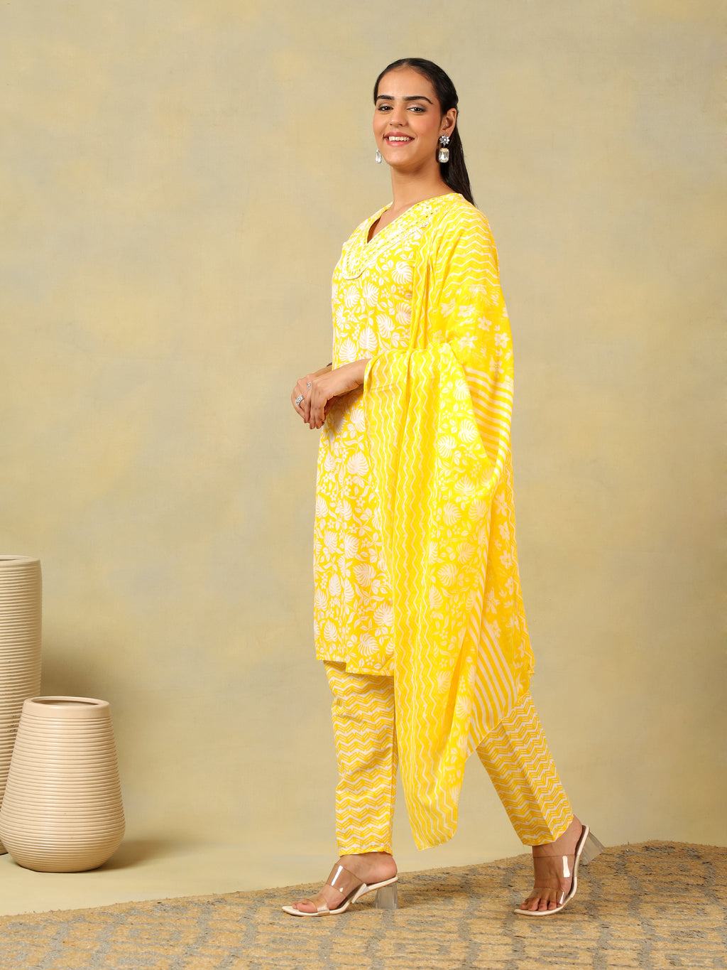 Myra Sunny Leafy Bloom Kurta Set