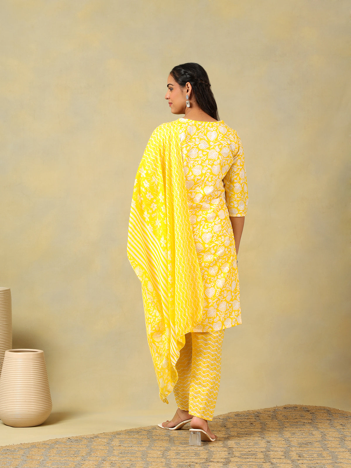 Myra Sunny Leafy Bloom Kurta Set
