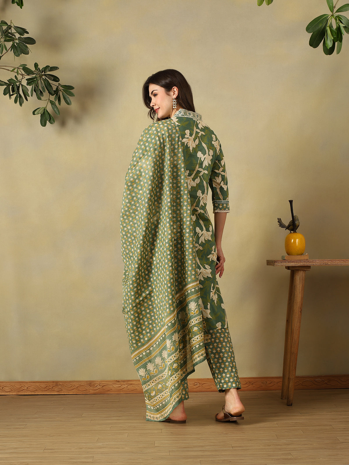 Mamicha Green Ethnic Set