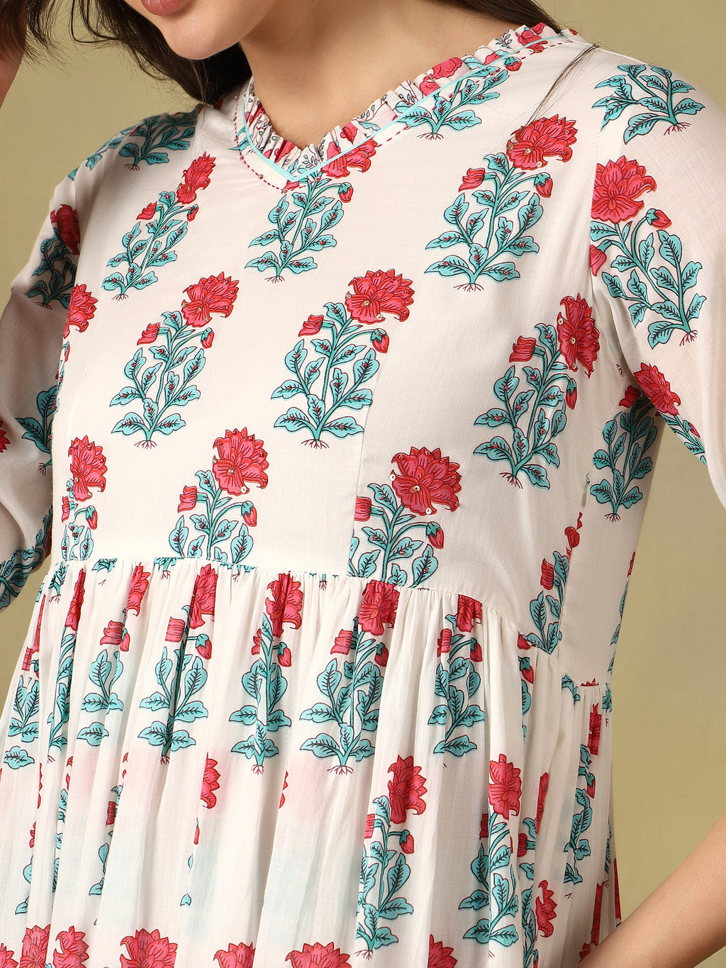 Mamicha white Gown