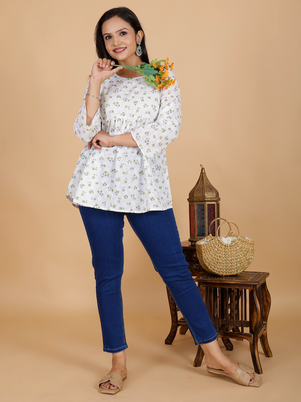 Sufiana Short White Green Floral Frock